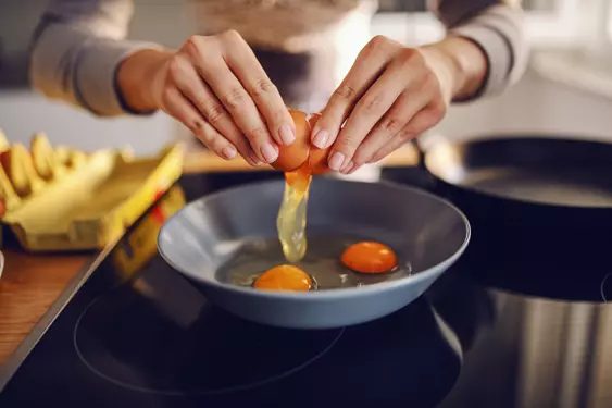 eating-eggs.jpg